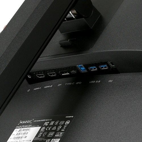 Монитор 31,5" Gigabyte M32QC-EK