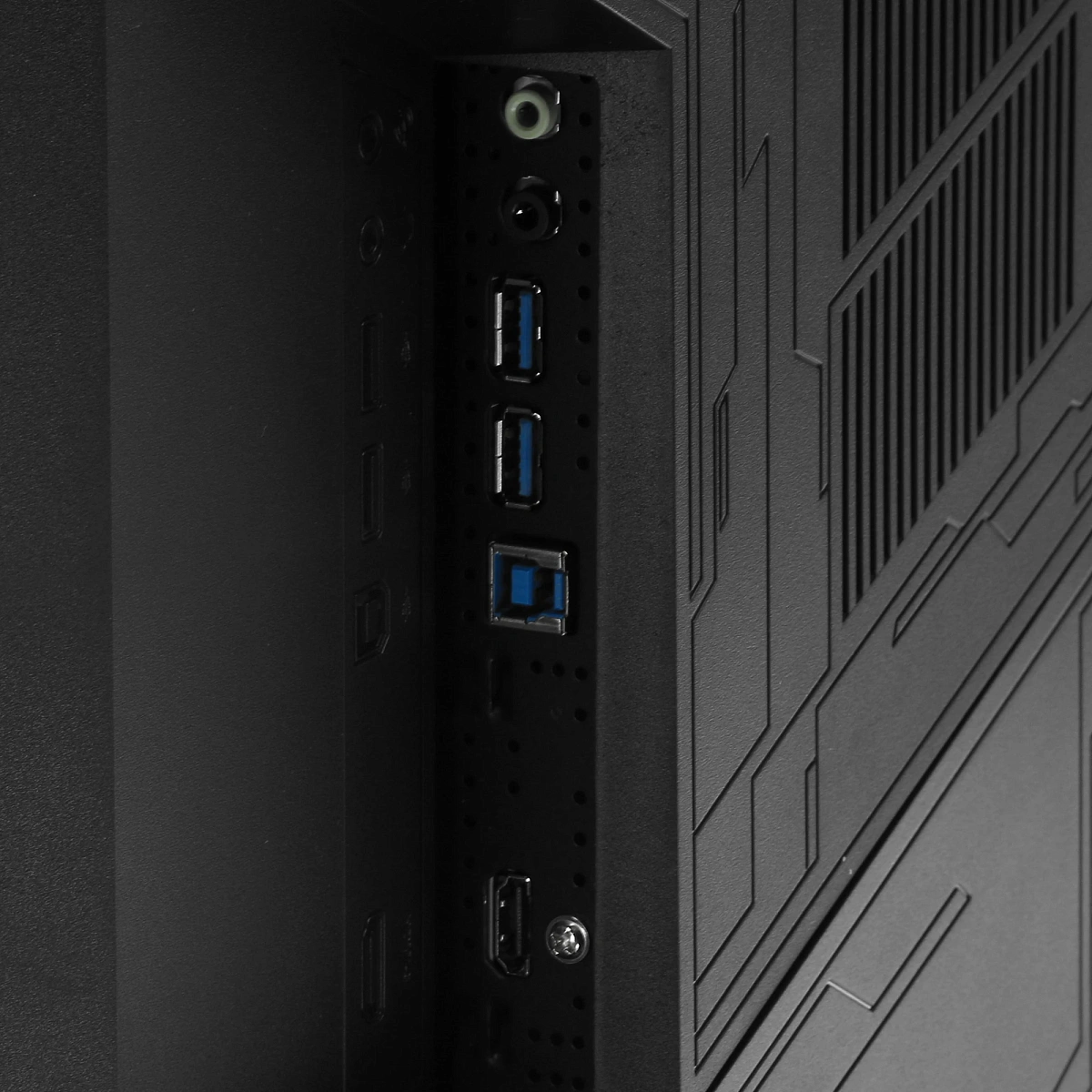 Монитор 43" Asus ROG Strix XG438QR, Black, VA, 3840x2160@120Hz, 450кд/м2, 4000:1, 4ms, 3xHDMI,DP